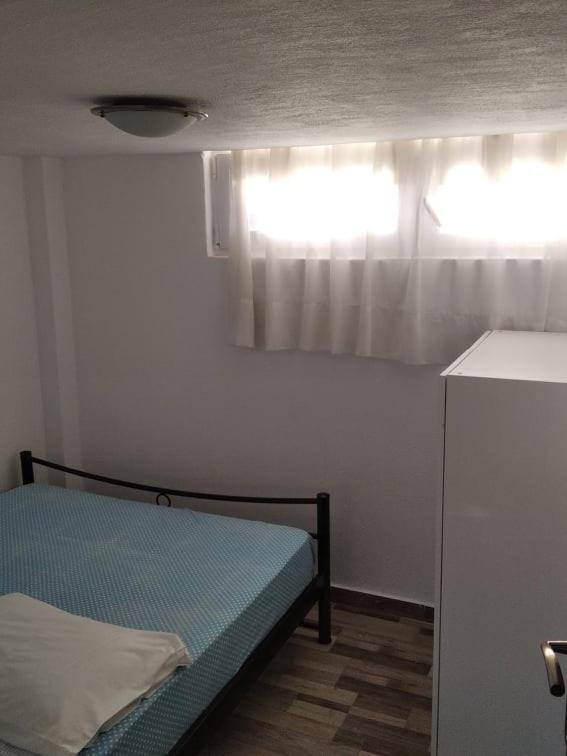 Underground Room Νέος Μαρμαράς Εξωτερικό φωτογραφία